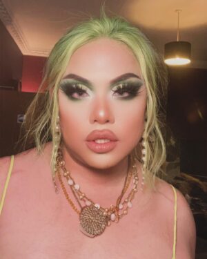 Sum Ting Wong Instagram - What a fabulous night at @seamusodonnells see yall at @blamegloria brunch in 10 hours xx