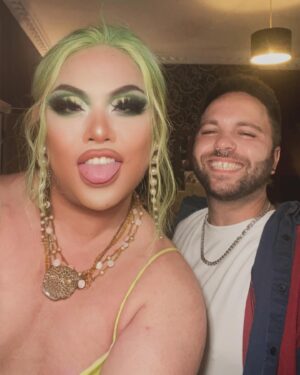 Sum Ting Wong Instagram - What a fabulous night at @seamusodonnells see yall at @blamegloria brunch in 10 hours xx