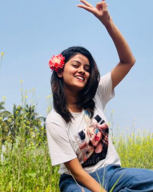 Suman Pattnaik Instagram - Yeh Nadaniyan😛🥰 

#nature 
#mothernature 
#instagram 
#picoftheday 
#instapic 
#instapost 
#sumanpattnaik