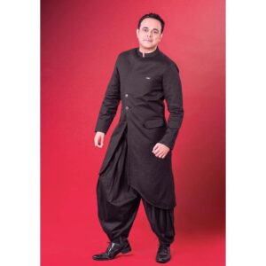 Sumeet Raghvan Instagram - 😎😎😎
Designer- @designernishasinghk
Styled by @bapatshweta
Clicked by @rtkelkar
Co ordinator @rosary.newdelhi
Special thanks- @deeyasumeet 😘