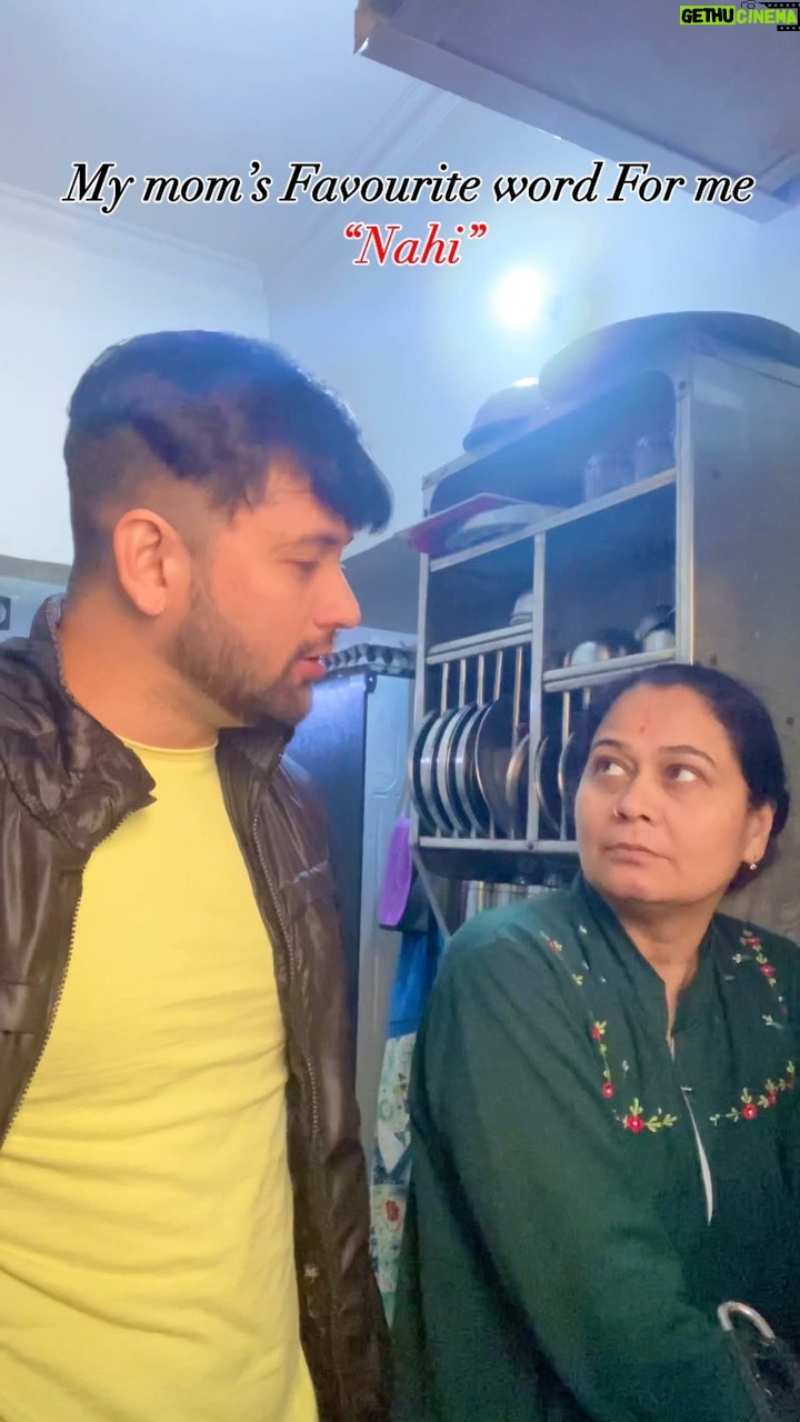 Sumit Bhardwaj - 0.9K Likes - “Nahi” ka ilaaz neeche Comment kar k bataoo 🥹 jaldi ….
.
#summitbhardwaj #maabeta #indianparents #comedyreels #love #livelovelaugh