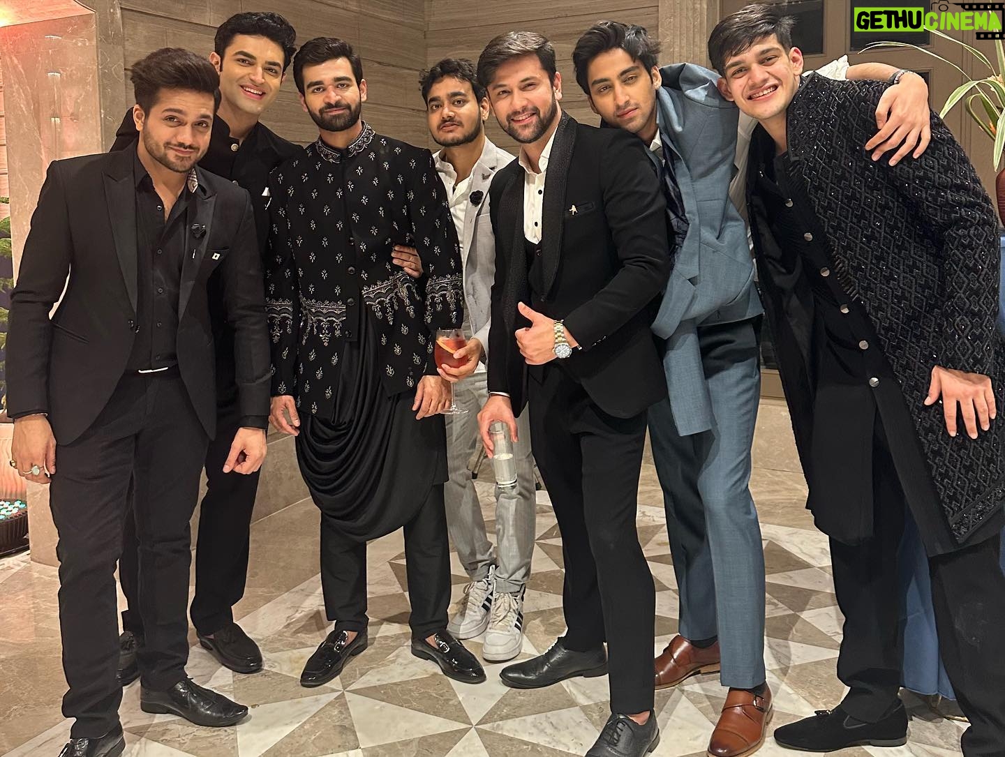 Sumit Bhardwaj - 1.4K Likes - Where there is love there is life ✨💫
.
#summitbhardwaj #wedding #loveislove #friends #udaipur #love #livelovelaugh