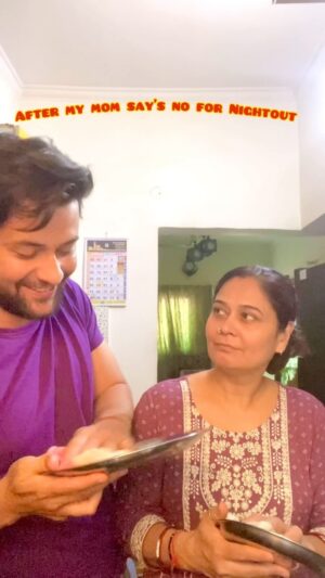 Sumit Bhardwaj Instagram - Please share any other trick to Manaoo Mummy for Night out 🥹🤓😅
.
#summitbhardwaj #maabeta #indianparents #memes #livelovelaugh