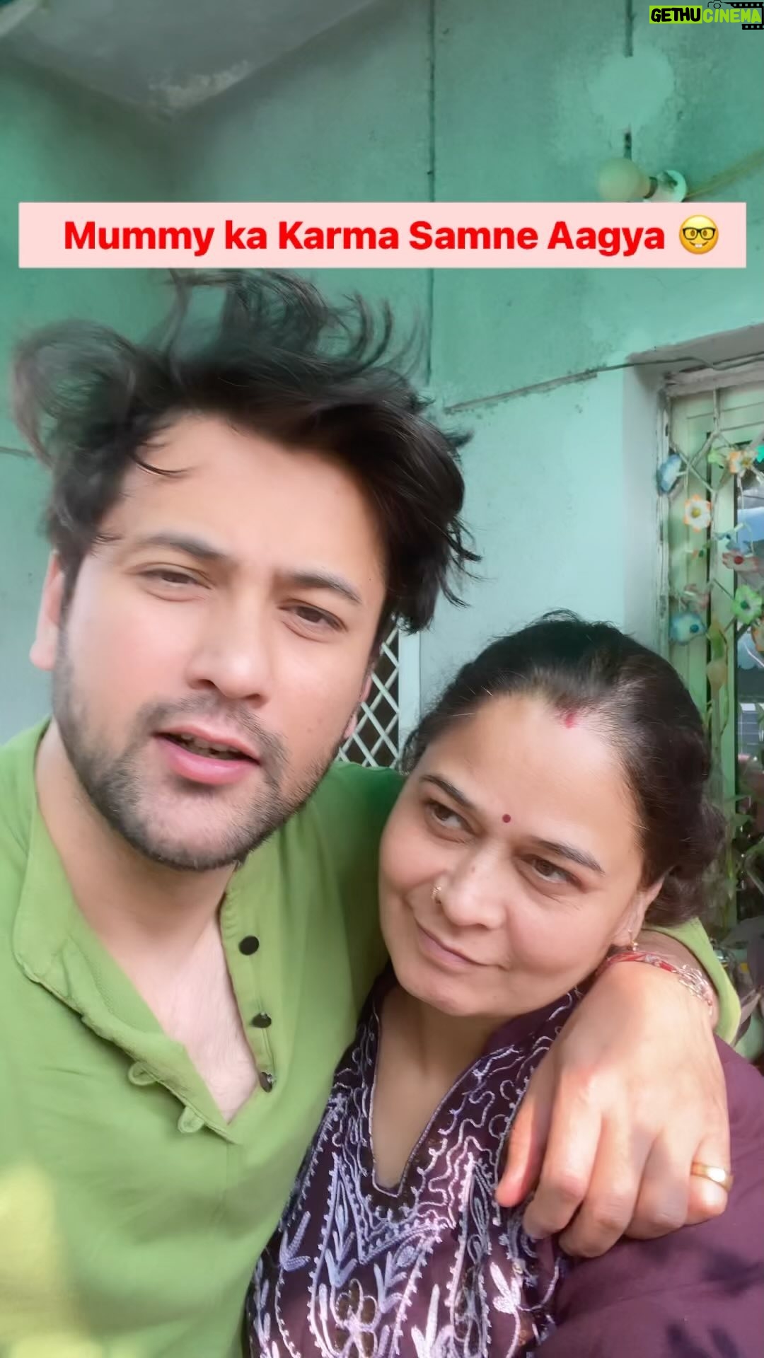 Sumit Bhardwaj - 43.7K Likes - Sabka Karma Samne aata hai .. Apne karam Theek rakho Guys 😜
.
#summitbhardwaj #maabeta #indianparents #comedyvideos😂 #love #livelovelaugh