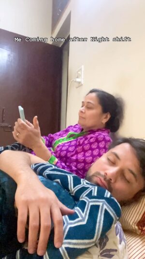 Sumit Bhardwaj Instagram - 🤐🤐🤐🤐
.
#summitbhardwaj #maabeta #indianparents #comedyreels #reelsindia #love #livelovelaugh