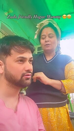 Sumit Bhardwaj Instagram - Happy Valentine’s Day Happy Vasant Panchami Happy happy Saab happy Raho Mast rahi Muskurate hur Rahoo Love you all 💫✨♥️
.
#summitbhardwaj #valentines #vasantpanchami #love #maabeta #indianparents #livelovelaugh
