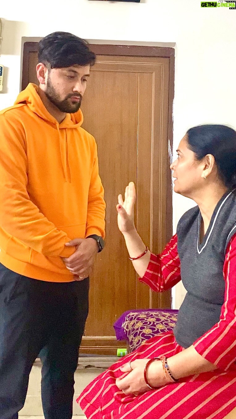 Sumit Bhardwaj - 1.5K Likes - Ek din mera bhi Sapna poora Hoga 🤡😵💫
.
#summitbhardwaj #maabeta #indianparents #comedyreels #reelindia #love #livelovelaugh
