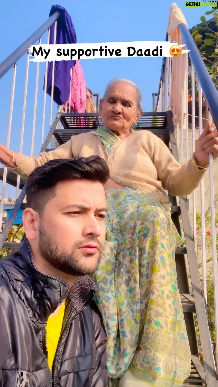 Sumit Bhardwaj - 1.4K Likes - Daadi k paas Kaam ki Kami Nahi hai 🤓🤩
.
#summitbhardwaj #daadi #maabeta #indianfamily #indianparents #love #livelovelaugh