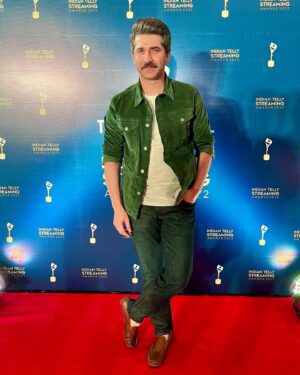 Sumit Kaul Instagram - Celebrating and acknowledging contributions of so many at the #indiantellystreamingawards2022.. thank you @tellychakkar for a beautifully organised event and for recognising the efforts of so many..
.
.
#sumitkaul #actorslife #actor #awards #award #ott #streaming #evening #moustache #look #tellychakkar
.
.
@teamgolecha 
.
.
PC 📸: @mehulnisar
