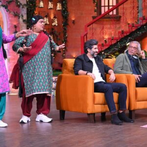 Sumit Kaul Instagram - An evening filled with laughter.. thanks @kapilsharma and his fantastic team for a super warm and fun filled welcome to the #tanaav team.. catch us tonight on #thekapilsharmashow 9:30 p.m. 
.
.
#sumitkaul #waluschadesousa #sudhirmishra #manavvij #arbaazkhan #actor #actorslife #tanaavonsonyliv #sonyliv #funny #hillarious #comedy 
.
.
- styled by : @rochelledsa & @anishagandhi3