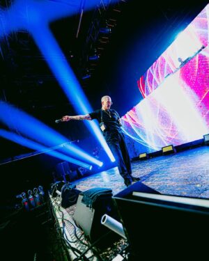 Summer Cem Instagram - Was war das bitte für ein Tag ? Danke an jeden der gekommen ist. Das werde ich nie vergessen. Bester Geburtstag, bestes Release Konzert !!! ❤️‍🔥 u all