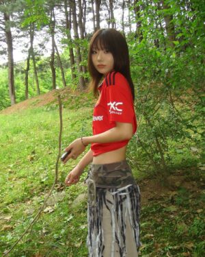Sung Ji-yeon Instagram - @hook_dancekorea 
 @4eva.newna @huntaele