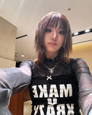 Sung Ji-yeon Instagram - #3cepinkspacehotel 🏩 🐈‍⬛