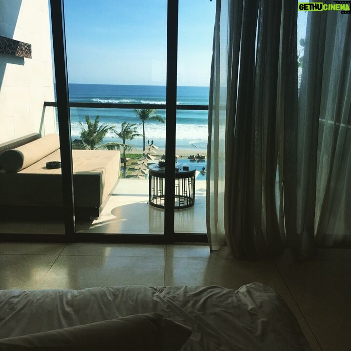 Sung Joon - 22K Likes - 자고 일어났더니 창밖에 천국이..
