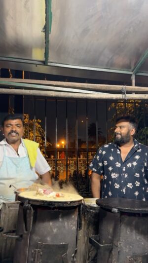 Suni Instagram - ಒತ್ತಾಯದ ಮೇರೆಗೆ ಒಂದು REEL 
ಒಂದು ಸರಳ ದೋಸೆ ಕಥೆ