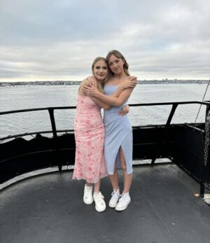 Sunnie Pelant Instagram - 🛳️ 8th Grade Harbor Cruise! 🛳️ I had such an amazing time, and I am going to miss all these amazing people 🤍 #8thgrade #harborcruise #friends #cruisin #fancy #🤍