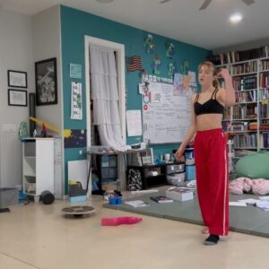 Sunnie Pelant Instagram - Feeling good in my @fivedancewear !! #fivedancewear #fiveambassador #dancer