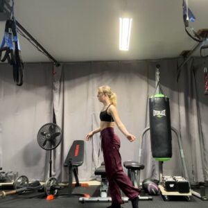 Sunnie Pelant Instagram - Some tricks from my stretch class!! #fivedancewear #fiveforce #strech @flexibilitystudio @fivedancewear
