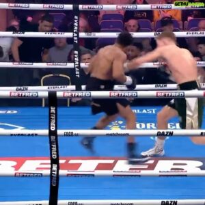 Sunny Edwards Instagram - 2 in 2 KO’s as a pro 💪 

@giorgiovisioli KO's Samuel Pikire in round two! 

Finding that man strength 💥 

#CrockerFelix