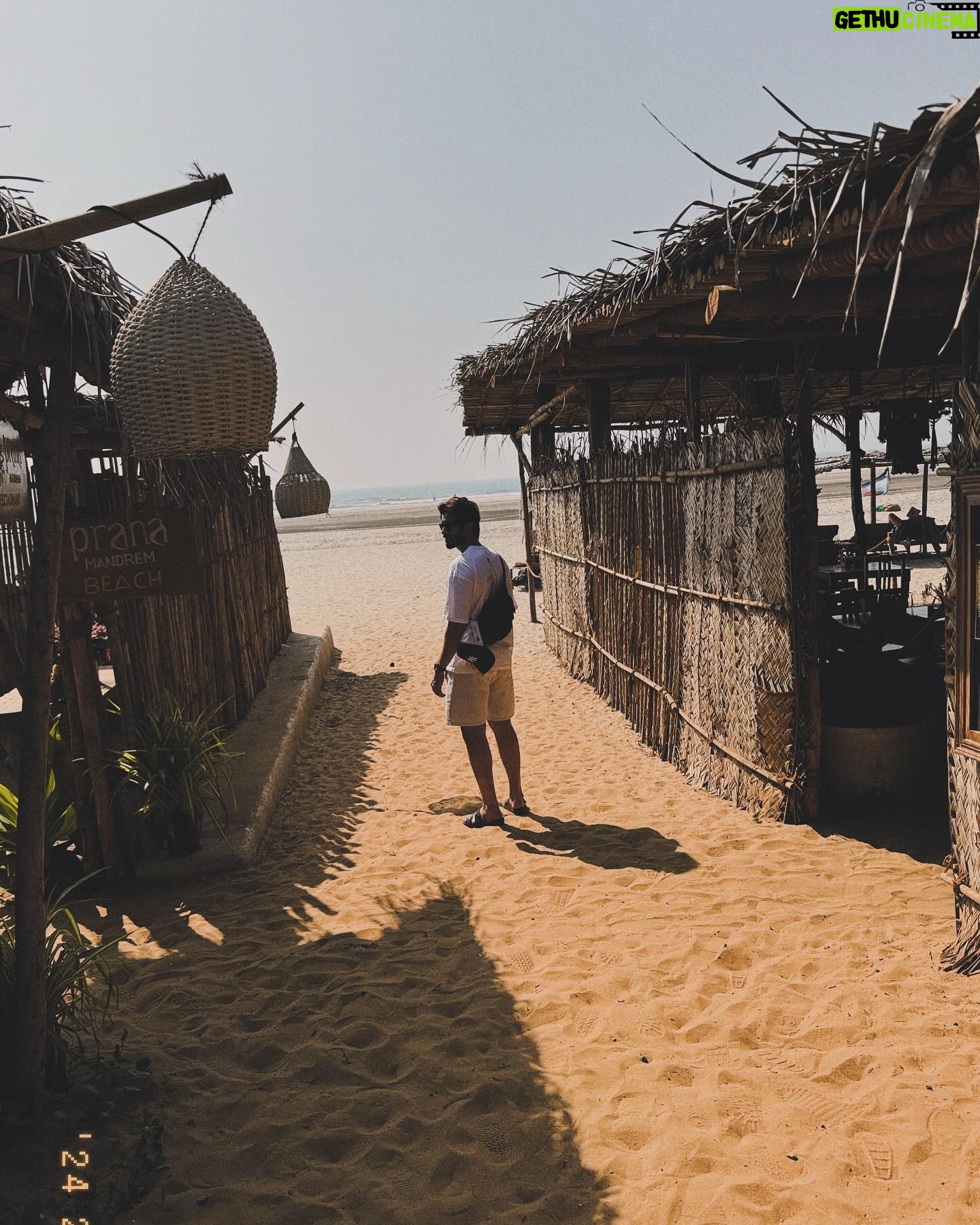 Sunny Kaushal - 83.4K Likes - Goa part II
The world and me…
#sunsunnykhez