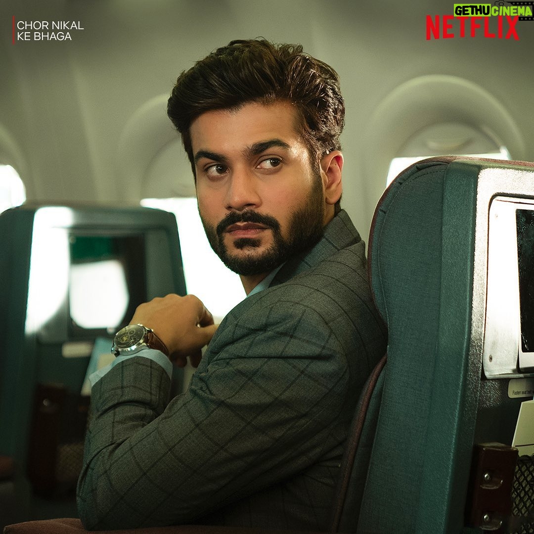 Sunny Kaushal - 99.3K Likes - Ladies and gentlemen, kursi ki peti bandhe rakhein kyuki yeh flight heist se hijack ki taraf badh rahi hai 👀
#ChorNikalKeBhaga is NOW STREAMING only on @netflix_in! 🛬
@yamigautam @sunsunnykhez @maddockfilms @sharadkelkar @indraneilsengupta @ajaysinghmail #DineshVijan @amarkaushik @sirajahmed381 @vishalmishraofficial @rashmeetkaur