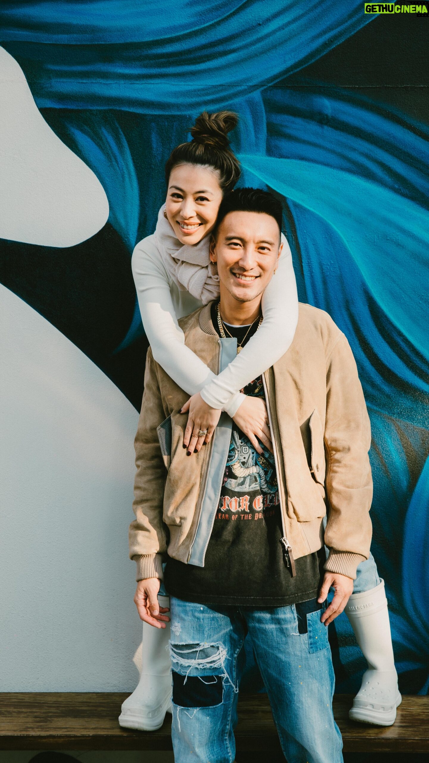 Sunny Wang - 107.7K Likes - 8週年結婚紀念快樂 Happy 8th Anniversary! Love you! @dizzydizzo
還是蠻有默契的 關你們屁事啦! 🖕🏼🤣🖕🏼What a ride it’s been, but love always conquers all.
“Love recognizes no barriers. It jumps hurdles, leaps fences, penetrates walls to arrive at its destination full of hope.” – Maya Angelou