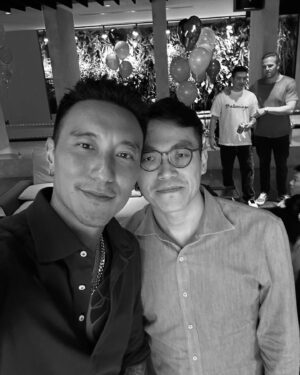 Sunny Wang Instagram - 終於復活了🙏🏼 連續三天真的太硬 🤣 週末愉快 ❤️ 我需要養生了💪🏼

Birthday week photo dump. Celebrating and drinking 3 days in a row… I have to admit, that wasn’t easy 🤣 Time@to get healthy now lol…Have a good weekend everyone! I’m