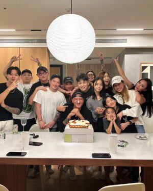 Sunny Wang Instagram - Happy Birthday to ME! 祝我生日快樂🎂🎁 Thank you all in advance for the Bday wishes. Love you all! 🙏🏼❤️😘