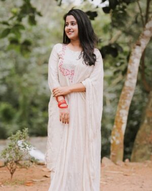 Suphy Maria Instagram - 💫✨

📸 : @dop_by_nishin 😍

#photooftheday #photoshoot #pic #instagram #smile #ethnicwear #vibes #explore #fyp