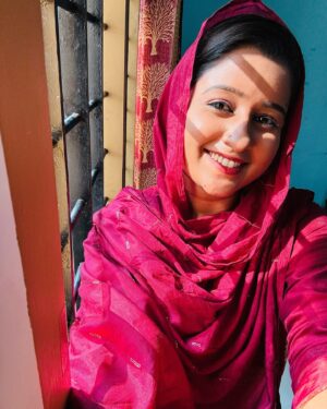 Suphy Maria Instagram - 🌸

#shahina #wifeisbeautiful #smile #sunkissed #red