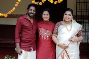 Suphy Maria Instagram - With Mom & Dad to be!😘❤️

#newmomdad #newparents #babysoon #wifeisbeautiful #zeekeralam #instagram #kochi #pregnancy #pregnancylife