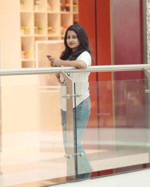 Suphy Maria Instagram - Disconnect to reconnect!✨️

#lulu #kochi #photoshoot #photo  #wifeisbeautiful #zeekeralam #instagram