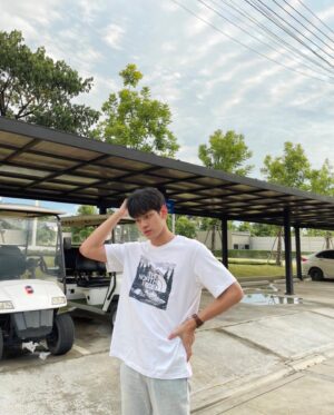 Suppacheep Chanapai Instagram - จะให้ลบเธอออกจากสมองไ้ด้ไง เธอไม่เคยอยู่ อย่ามั่น 🤭
#sevenfriday