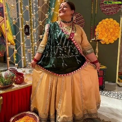 Supriya Shukla - 1.4K Likes - घाघरा पहना है तो.. थोड़ा इतराना तो बनता है 😊♥️..
गणगौर की पूजा...
मेरा बलम थानेदार...
सुलक्ष्णना 😊
रात 9.30बजे... सोमवार से शुक्रवार
सिर्फ कलर्स चैनल पे
#gangaur