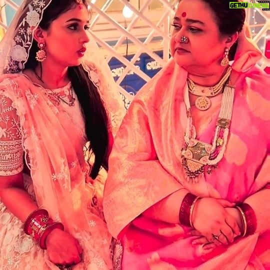 Supriya Shukla - 18K Likes - Saas bahu 😄😄
Yunhi chalta rehta hai.. Humara..
Nok.. Jhonk😄
ताने 😊