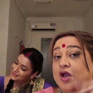 Supriya Shukla Instagram - हम जब समय चुरा कर यह बना लेते हैं 😄... ❤️..
सिर्फ किसके लिए... Entertainment... Entertainment... N.. Entertainment.... 😊
Series 1..
पहला पन्ना 😊..
मुस्कुराईये...
Dekhte rahiye raat 9.30pm baje..
Mon-Fri... Mera Balam Thanedar
Only on colors tv