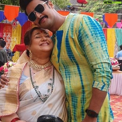 Supriya Shukla - 5.5K Likes - थोड़ी देर हो गयी...
पर इस प्यारे से बच्चे को... जन्मदिन मुबारक ♥️
साथ तस्वीरे भी कम है...
पर प्यार बेशक़ भरपूर है....
आशीष साथ है मेरा तेरे साथ...
तू सदा रहे खुश..
है मेरा आशीर्वाद ❤️
Happy birthday shagun♥️♥️...
Love u ❤️
@i_shagunofficial