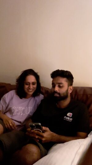 Surabhi Lakshmi Instagram - പാതിരാത്രിയിലെ illuminati👹🧿 ശ്രദ്ധിക്ക് അംമ്പാനേ .... 
വളർന്നു വരുന്ന കലാകാരന്മാരാണ് 
🎥. @amruthananand 

#avesham #illuminati #illuminate