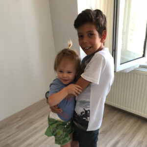 Süreyya Güzel Instagram - Alper, Atlas, Deniz, Seda, Serdar, çoluk çocuk tombalak deniz trambolin yan taklalar, poyraz esiyor, Mocamp, Yelken gündüz Deniz iki tiramisuda, biz avcı böreğinde, No90 hadi gelmiyo musunuz.. Kese1 sakızlı dondurma papalina, bi bira söyleyelim mi ... Mr. Nuri Coro ev Bulutköpeği, Kekikkedisi, arka bahçesi, Laterna, bu yıl Alper arabada değil masada uyudu🤗 Serdar Abim Hikmet Ablam bira şarap kahve, yandaki bağırtılı bar, Burhan Zeynep ve  oğluşlarını çok az gördük, Atlas uyudu kahve içelim mi, Yeliz, Şeytan Kahvesi, zeytinyağı, balık şişeli olan, sabun kolye kefen parası abimmmmm dedennnnn, değirmen Mojito, Dustin Hoffman, su çok soğuk arghhhhh, körebe, bi bira mı içsek, 3 dedem tostu yerim ben, 50 midye, Dans ve arabada Atlas’tan alınan 1 yetmez iki de yetmez üç de yetmez 4 tane tatil sonu öpücüğü🧜🏻‍♀️