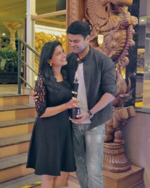 Suruchi Adarkar Instagram - What an incredible day!! Heartiest congratulations my love.You never fail to make me proud.With your hardwork , consistency , sincerity & your passion for your work you deserve everything that you have dreamt of.Love you for giving me the bestest birthday gift.Its just the start ,there are many more to come.❤️🧿
 Special thanks to Bigfm for being generous & Thank you for making my birthday special in many ways.✨🙏🏻
@piyush_ranade_official ❤️
 #HapPiWife
#proudwife
#love
