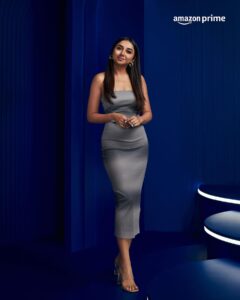 Actress Surveen Chawla HD Instagram Photos and Wallpapers April 2024