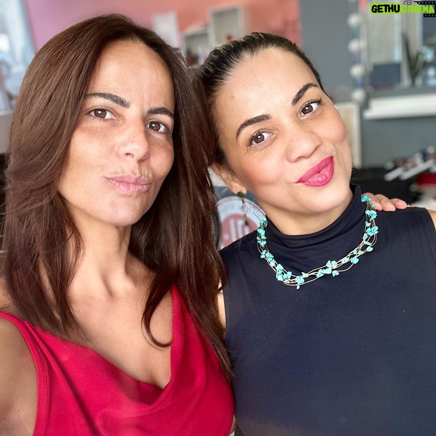 Susana Arrais - 1.5K Likes - 1.o dos 48.
.
Ontem fiz 48 anos!
Comecei o dia a receber os mimos de um ser iluminado que me cuida da cara, do cabelo e da alma, com uma alegria contagiante.
48?! Sim! E a sentir-me bem!
#cuidar #amor #paz
.