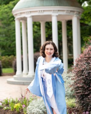 Susanna Skaggs Instagram - I’m officially graduating today. It feels weird. 📸:@jenniferrobertsonphotography thank you for this grad pic session 🤍