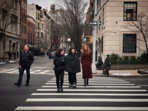 Susanne Bier Instagram - What a pleasure to walk (and shoot) the streets of New York with this wonderful lady... @nicolekidman 🚦#theundoing