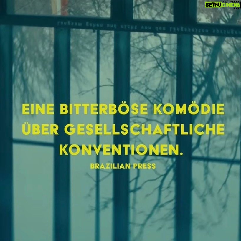 Susanne Wuest - 758 Likes - Herr und Frau Drescher im Glück ☺️✨ - “Wir könnten genauso gut tot sein” ist ab jetzt im KINO!!
Geht und seht euch diesen grossartigen Film der schon einige Festivalpreise eingesammelt hat im Kino an - auf Leinwand ist er am besten 😌 🍿- viel Spass und schreibt doch wie er euch gefallen hat!
In der Hauptrolle die grossartige Ioana Jacob, Pola Geiger, Jörg Schüttauf, Moritz Jahn, Siir Eloglu - der phantastische Knut Berger und viele andere… Kinos anbei!!
.
#wemightaswellbedead #kino #deutschland #knutberger #ioanajacob #susannewuest #directedby #nataschasinelnikova #arthousecinema #komödie #blackcomedy #debut #awardwinner #tagderdeutscheneinheit #wirkönntengenausoguttotsein