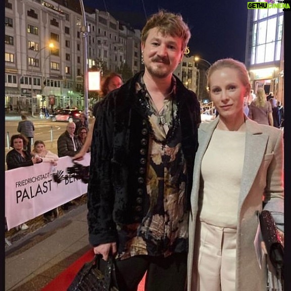 Susanne Wuest - 754 Likes - About last week - old and new friends ... thank you @swarovski @carla.rumler šāØ and the team @karlaotto
.
#swarovski #friedrichstadtpalast š #ursulkarven š #jeanpaulgaultier #carlarumler #matthiaswinkler #berlin #susannewuest and š #thierrymaximeloriot
