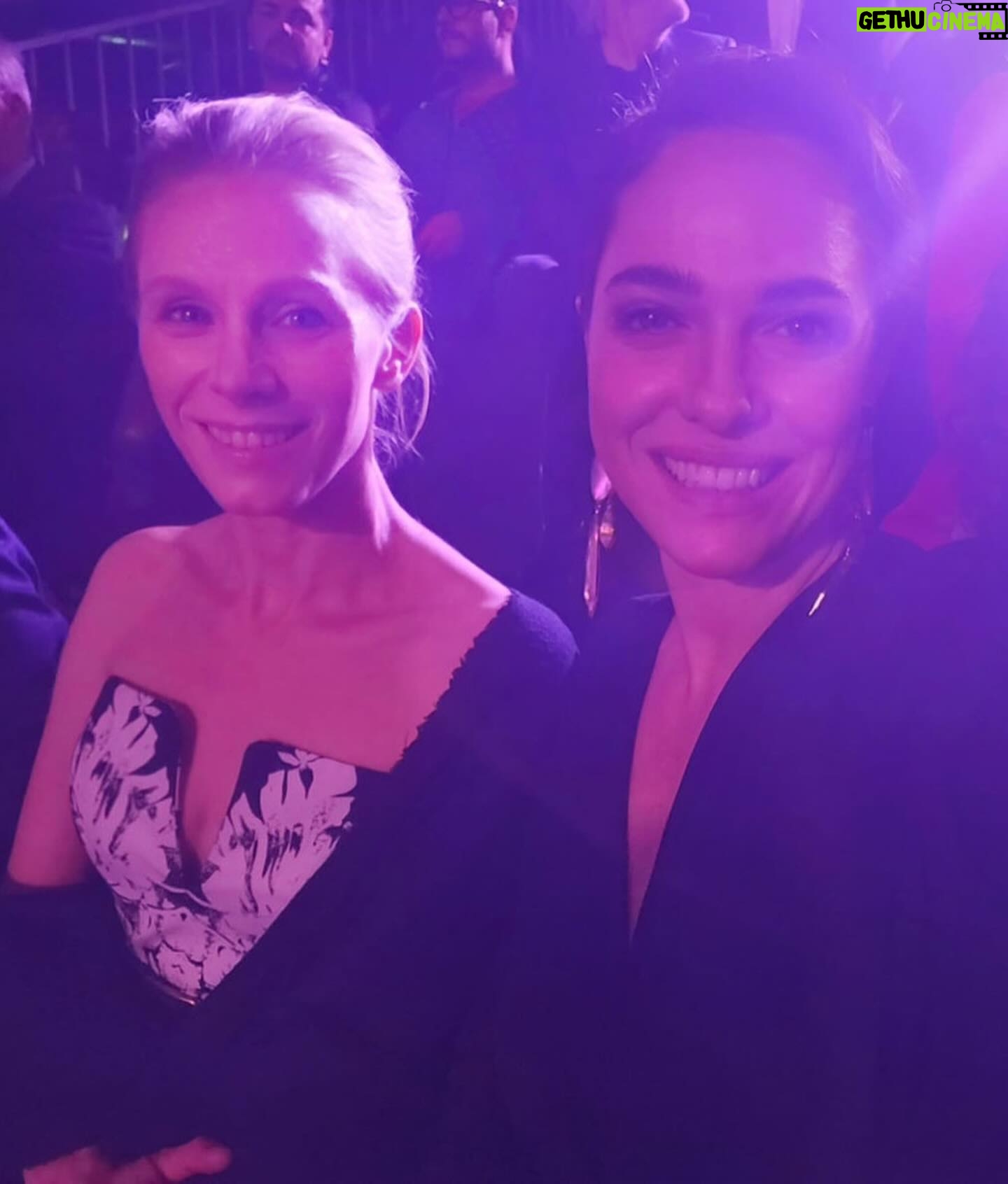 Susanne Wuest - 1K Likes - What a wonderful night... thank you so much @europeanfilmacademy 🥂✨ #lovecinema
Thank you so much @ivr_isabelvollrath_new for this gorgeous dress🖤
and so much love for the best pre-awards dinner party ever @nicki_nikitin @vanessahenneman @verena_altenberger @gijsjegrosfeld @glinger
#europeanfilmawards #lovefilm #efa23