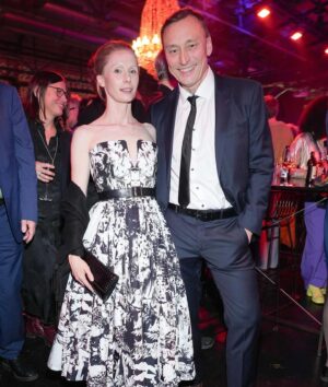Susanne Wuest Instagram - What a wonderful night... thank you so much @europeanfilmacademy 🥂✨ #lovecinema 

Thank you so much @ivr_isabelvollrath_new for this gorgeous dress🖤

and so much love for the best pre-awards dinner party ever @nicki_nikitin @vanessahenneman @verena_altenberger @gijsjegrosfeld @glinger 

#europeanfilmawards #lovefilm #efa23