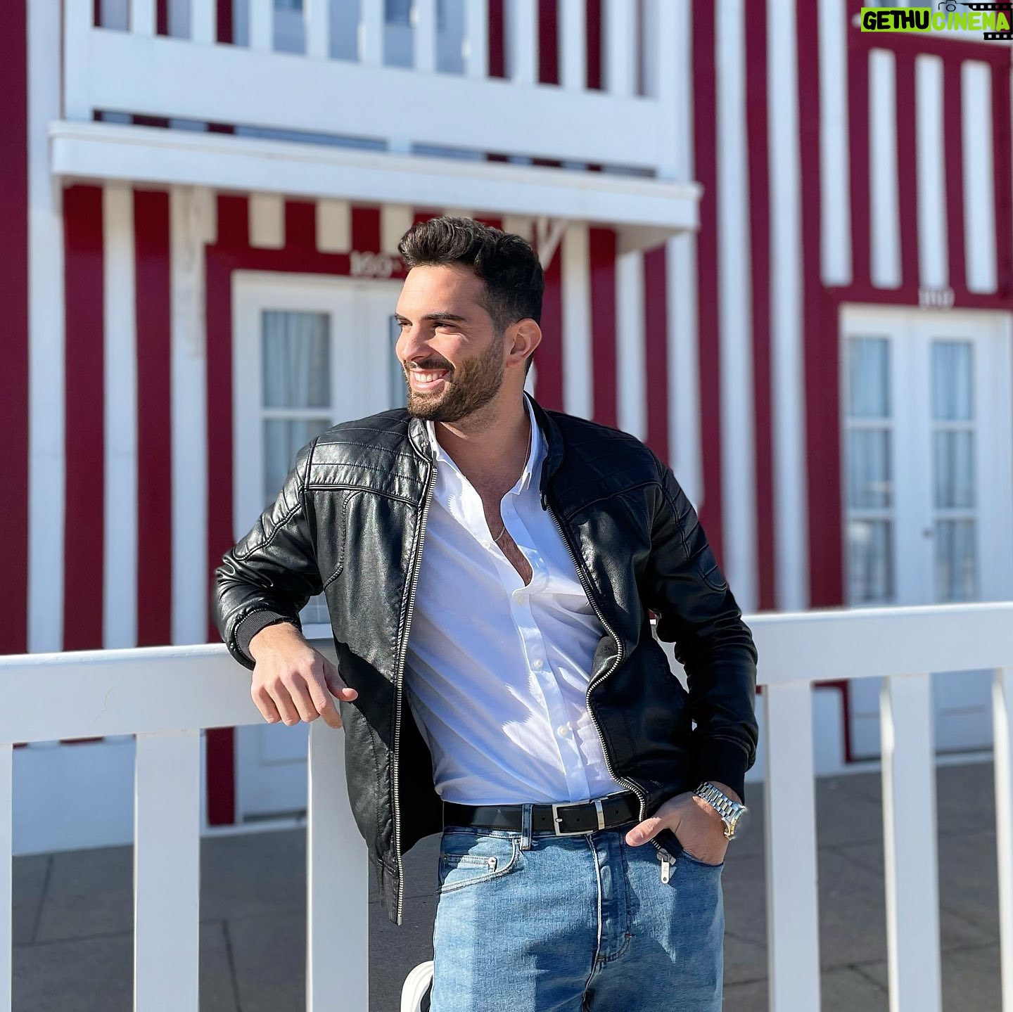 Suso Álvarez - 7.5K Likes - ❤️Aveiro💛 Me ha gustado mucho disfrutar de esta ciudad de Portugal 🇵🇹.
Con la mejor compañera de viaje que podía tener @mandy_lg ❤️.
Muchísimas gracias @viajesmalagueta por la increíble organización de este viaje🙏🏼❤️