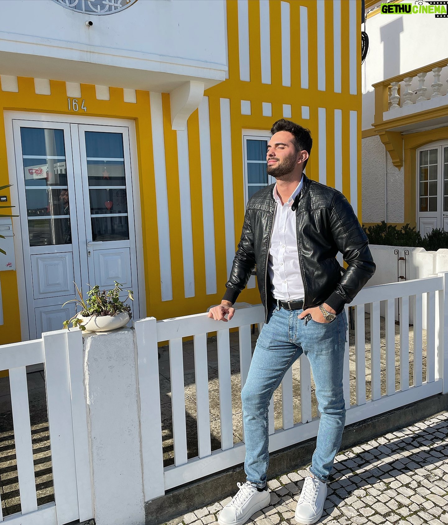 Suso Álvarez - 7.5K Likes - ❤️Aveiro💛 Me ha gustado mucho disfrutar de esta ciudad de Portugal 🇵🇹.
Con la mejor compañera de viaje que podía tener @mandy_lg ❤️.
Muchísimas gracias @viajesmalagueta por la increíble organización de este viaje🙏🏼❤️